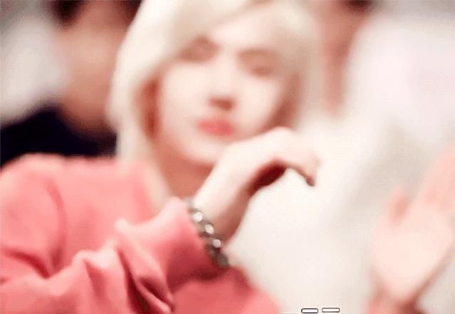  终于|买了张站票上台看《天天向上》的王一博，终于来到自己的街舞主场