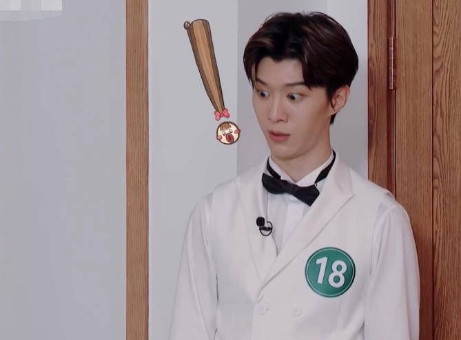  弟弟|赵粤穿短裙做平板支撑时，谁注意范丞丞的表情？再也不敢叫弟弟了