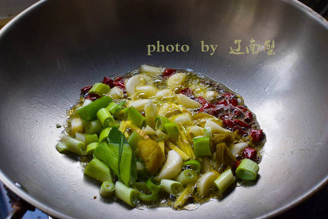  老妈|老妈炖了一锅鱼头，全家人都说好吃，最后连汤汁都喝光了