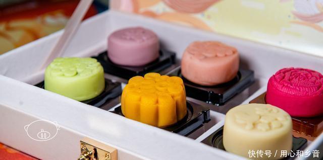 奶黄流心|2020,当中秋遇上国庆,六种口味的月饼齐欢乐