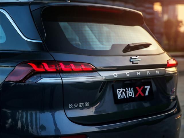 款车|长安欧尚打响翻身仗,欧尚X7救市成功,3大件是最大亮点!