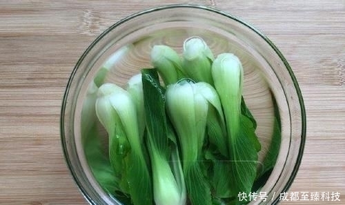  狮子头|教你做狮子头，注意几点才能肥而不腻，入口即化肉香汤鲜