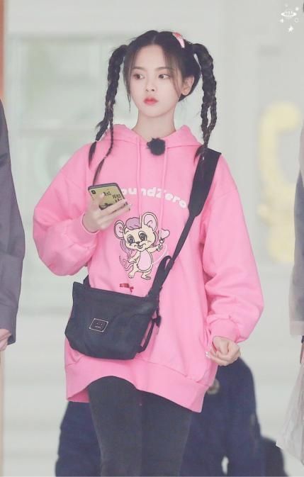  嘉宾|王俊凯杨超越新旧嘉宾陆续登船《中餐厅4》为何选他们来“飞行”