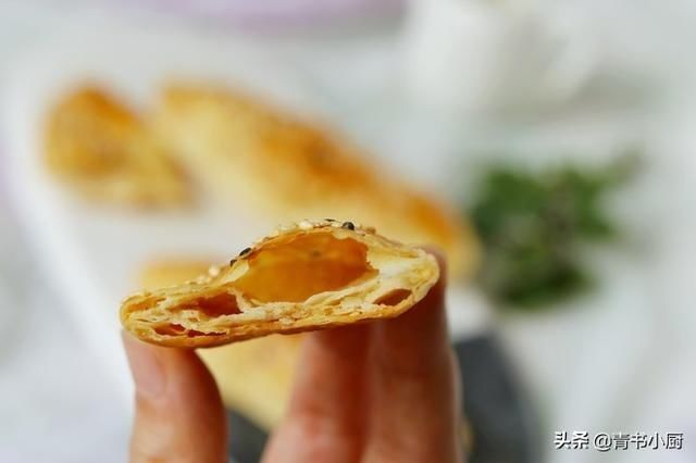 材料|宅在家做椒盐酥饼,外皮酥脆,轻松一碰就掉渣,少糖少油零失败