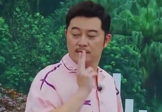  综艺节目|他上跑男很克制自己！烟瘾犯了后喝牛奶被观众看穿，最终只好尬演