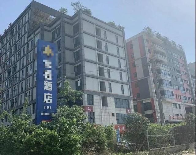  强奸|14岁女孩自杀坠亡！母亲：生前遭46岁企业老板强奸致孕堕胎