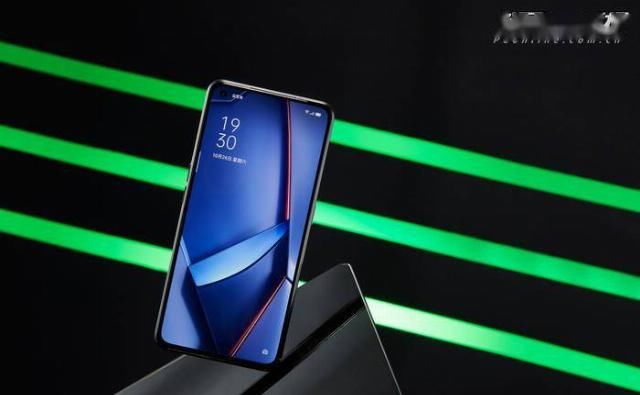  捧上天|鱼龙混杂？被手游党捧上天的新机真有那么香吗？