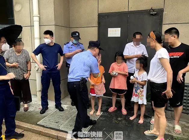  火场|大人不在，家中起火！9岁姐姐带弟弟妹妹逃出火场：我在幼儿园学过！