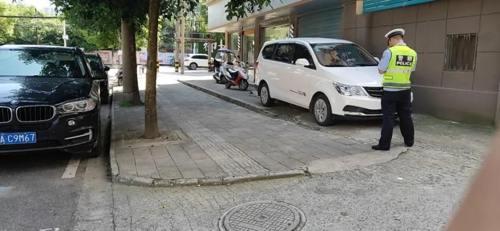 天门|天门曝光一批行人及车辆交通违法行为