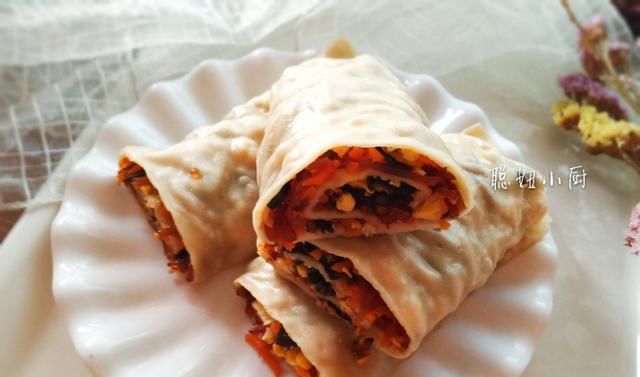  咬一口|北方人最拿手的面食，这做法薄皮大馅，咬一口劲道鲜香，总吃不腻