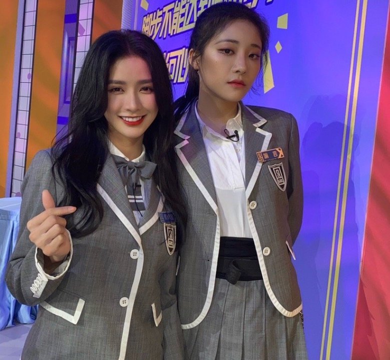  青春有你2|蔡卓宜分享婧妹团综合影，谁注意到配文内容？真羡慕这种友谊