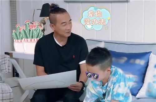  款短袖|有一种炫富叫陈小春的衣服，得知价格那一刻，网友：买不起！