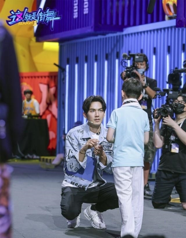 钟汉良|《这!就是街舞》开播,钟汉良队长爱的表达征服队友