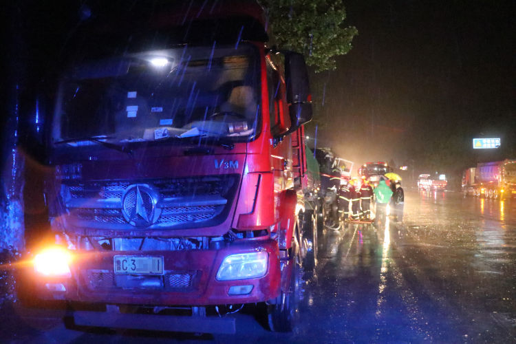  调查|淄博公安交警开展“5·8”重型货车交通事故深度调查