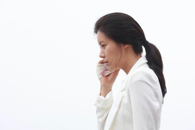 情商|《妈妈不哭》母女俩情商被群嘲：未经她人事，莫笑她人蠢