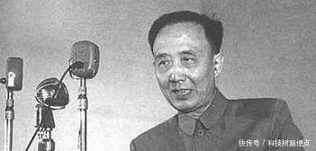  对联|千古绝对！上联年年失望年年望，郭沫若智改下联后救少女！