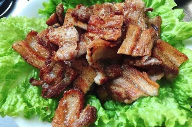 香煎五花肉|五花肉想做的好吃?跟我这样做,肉香四溢,好吃不腻,两斤都不够