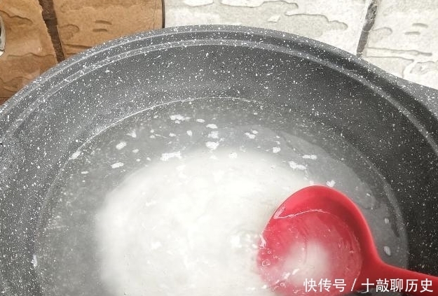 煮粥|煮粥,最忌直接下锅煮!外婆:做好6点,香浓黏稠,比买得更好喝
