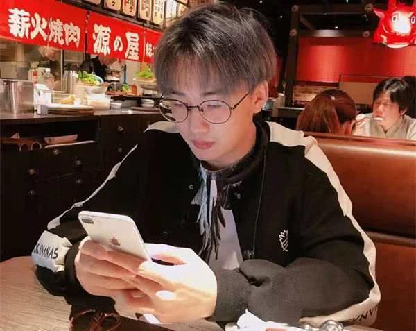  巨款|寒夜将“巨款”转错给DYG林教练，林的反应令寒夜感动，支持DYG夺冠！