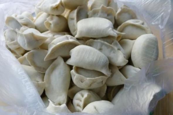 保存|包好饺子,直接冻冰箱就错了!教你2个方法,放半年不开裂不粘连