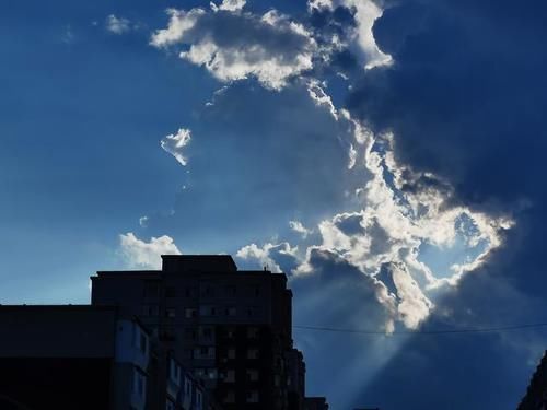 像素|已经进入4000元以内,被一眼认出