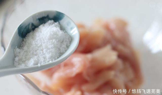  酥脆|无油低脂炸鸡柳，夏天吃，身体无负担，外酥脆内软嫩，太解馋了