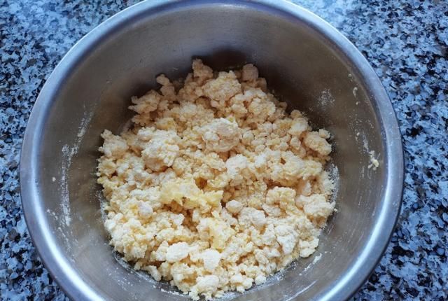  搭配|把玉米面和豆沙搭配在一起，好吃营养又健康，还可以当早餐