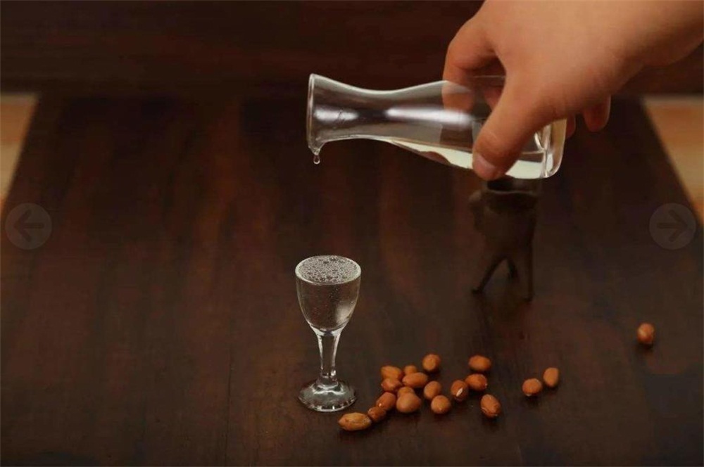 白酒|酿造优质酱香型白酒四个条件你知道吗?