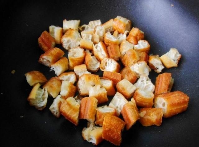  晒黑|七月别吃猪肉了，就吃它，2块钱炒一盘，清爽可口，皮肤不怕晒黑