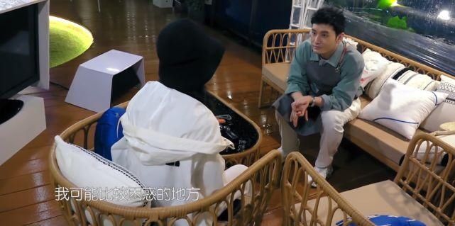 观众|《中餐厅4》才开播两期便被声讨,赵丽颖要重复黄晓明的老路?