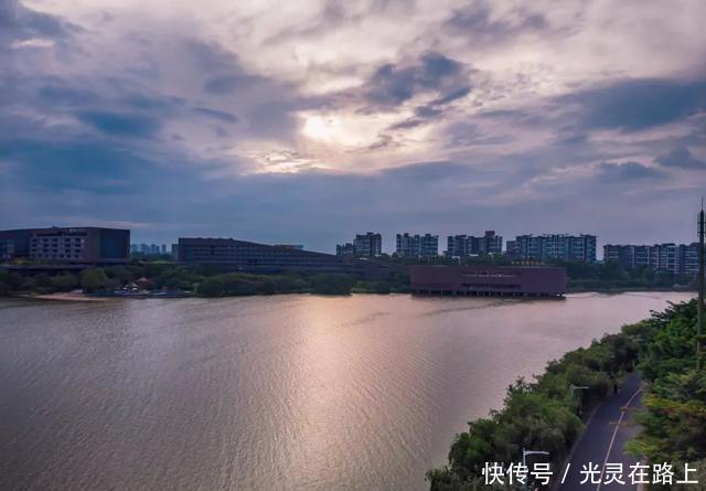 滤镜|活在“有色滤镜”下的东莞,为什么永远不能被忘记?