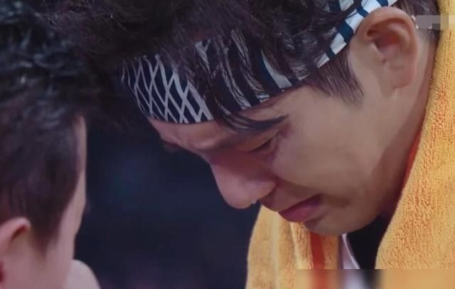  钟汉良|《这就是街舞3》钟汉良哭着淘汰队员，泪流不止的小哇令人心疼！