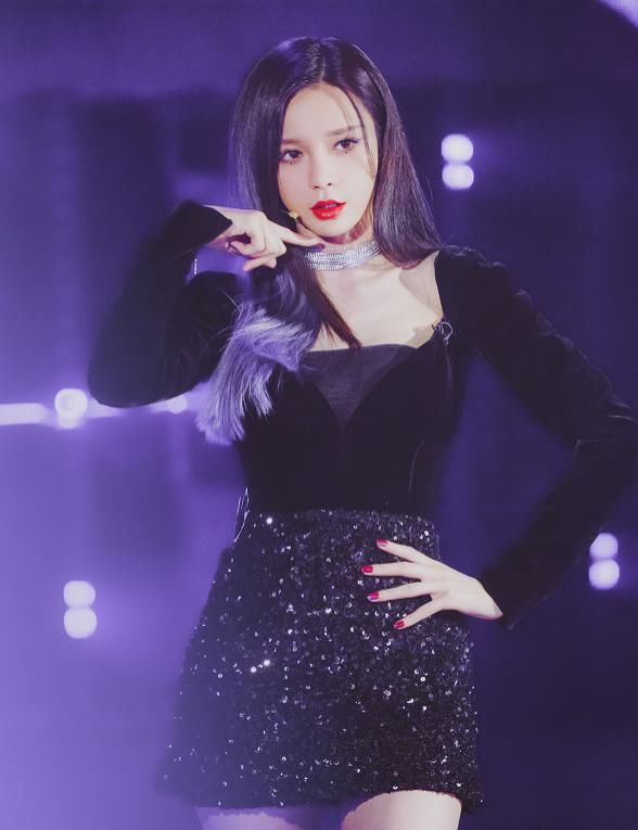  留意|沈梦辰被节目组淘汰后，谁留意吴昕下意识的反应？感情好坏一目了然