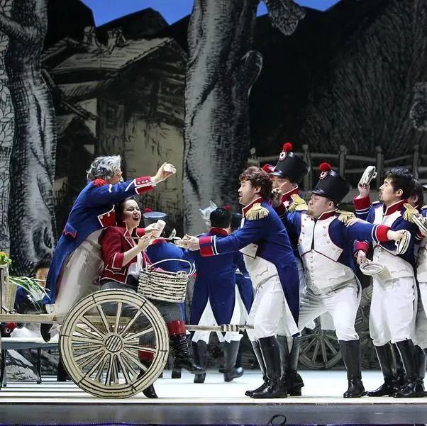 跟着|来衡复“音乐街区”，跟着“歌剧大叔”听懂女高音！