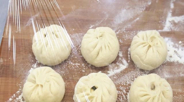  包子|发面时、只放酵母和糖还不行！多加2味，包子又香又软又白还好吃