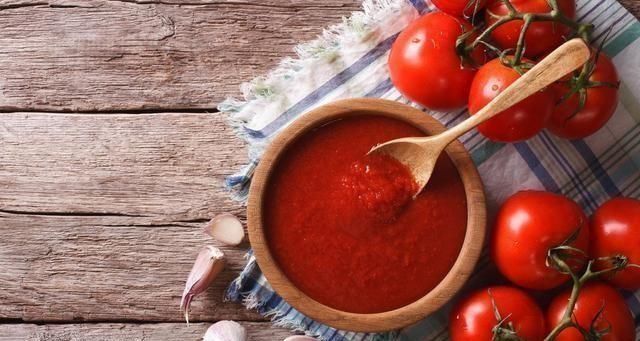 红彤彤|红彤彤的番茄酱，有番茄就可以做，酸甜可口，配早餐和沙拉来吃