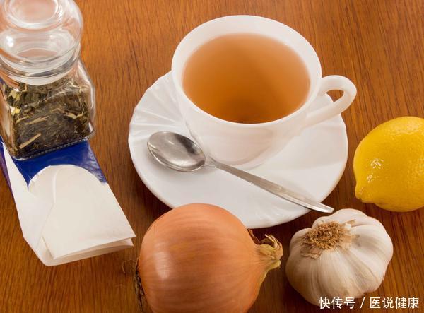 隔夜菜隔夜茶隔夜水到底能不能吃(隔夜茶、隔夜水、隔夜菜……哪些不能吃？3个实验告诉你真相)