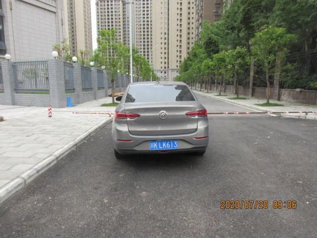 栖霞路北|都“跑”不脱！车辆违法，行人闯红灯……今天全曝光——