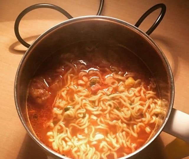 创始人|日本泡面创始人,60年坚持只吃泡面,得知他的年龄后又被坑了