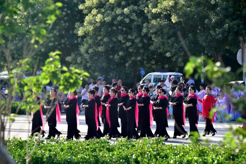 越来越|忻州：今年夏天最美夜景！遗山公园惊艳亮相！忻州越来越好！