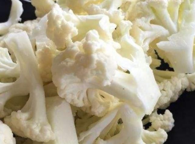 干辣椒|一道最接地气的花菜做法,香脆可口,好吃不辣