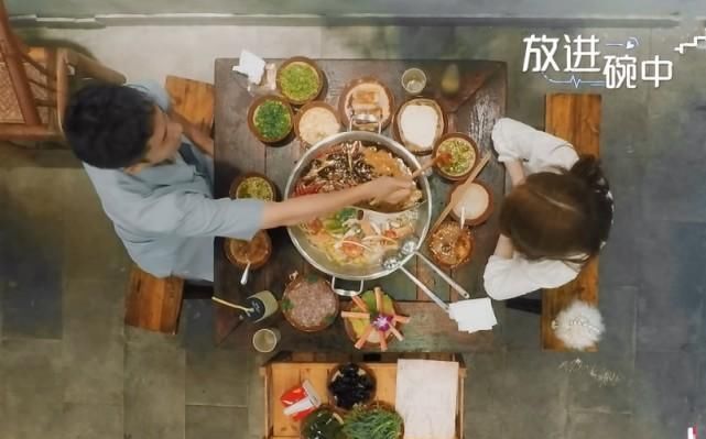  郑琴心|心动的信号：男3故意给姚沐希夹牛肝？从这点就能看出，细思极恐