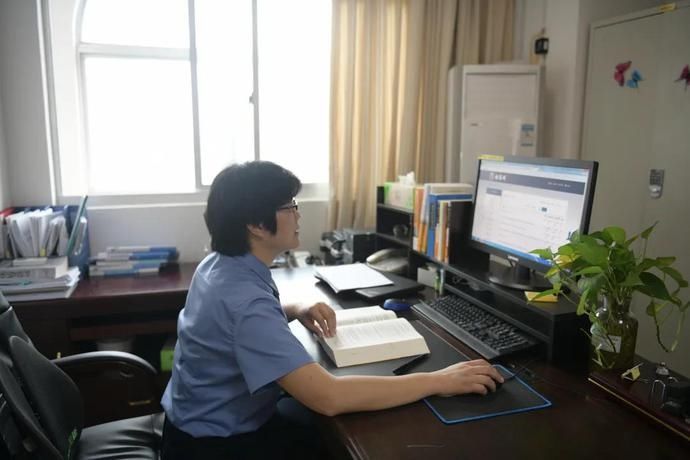 乔富粤|走近一线检察官|与时间赛跑!她是乘风破浪的检察官“乔姐”