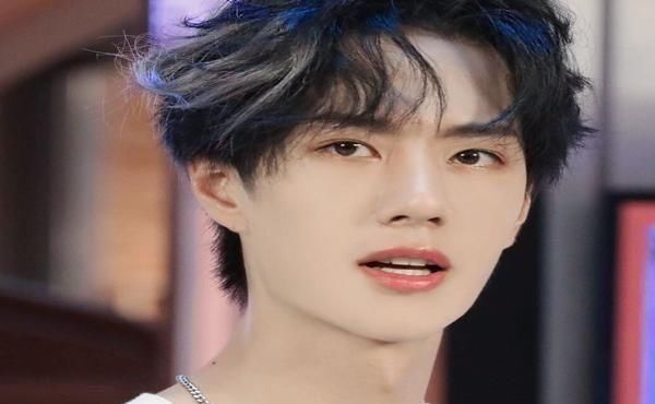  生硬|王一博上节目被安排，暴露演技生硬，还有很强报复心理？