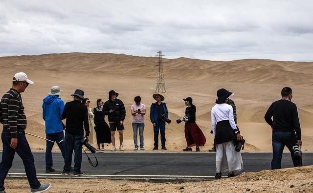  湖水|大柴旦：五彩谷天地雄奇之峻，翡翠湖水云婉约之华，柴达木探秘4