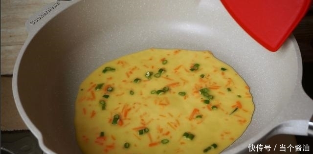 面粉|早餐别出去买了,4个鸡蛋1碗面粉,5分钟做好早餐,懒人必备
