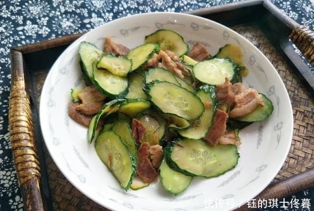  特香|黄瓜和它一搭配，营养翻倍，鲜香味美，简单一做特香
