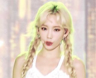 胎毛刘海|你是什么脸型就剪什么刘海，这5款刘海太显脸小了，堪比换头！