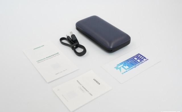 绿联|小巧mini,绿联10000mAh自带苹果MFi认证快充线充电宝评测