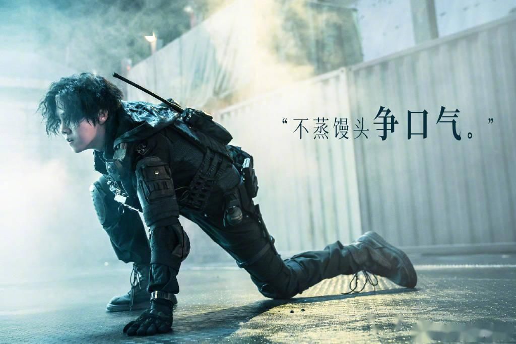  队长|工作室更新鹿晗十八宫格剧照 收藏这个夏天给我们带来欢乐的肖枫队长